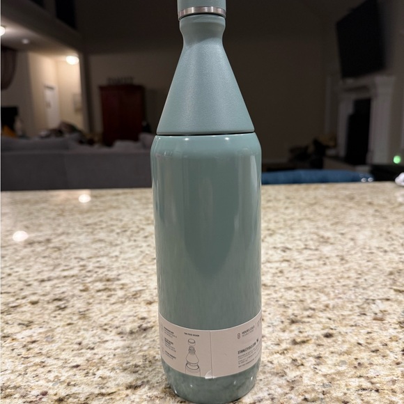 Stanley The All Day SlimBottle Insulated 34oz - Picture 2 of 4